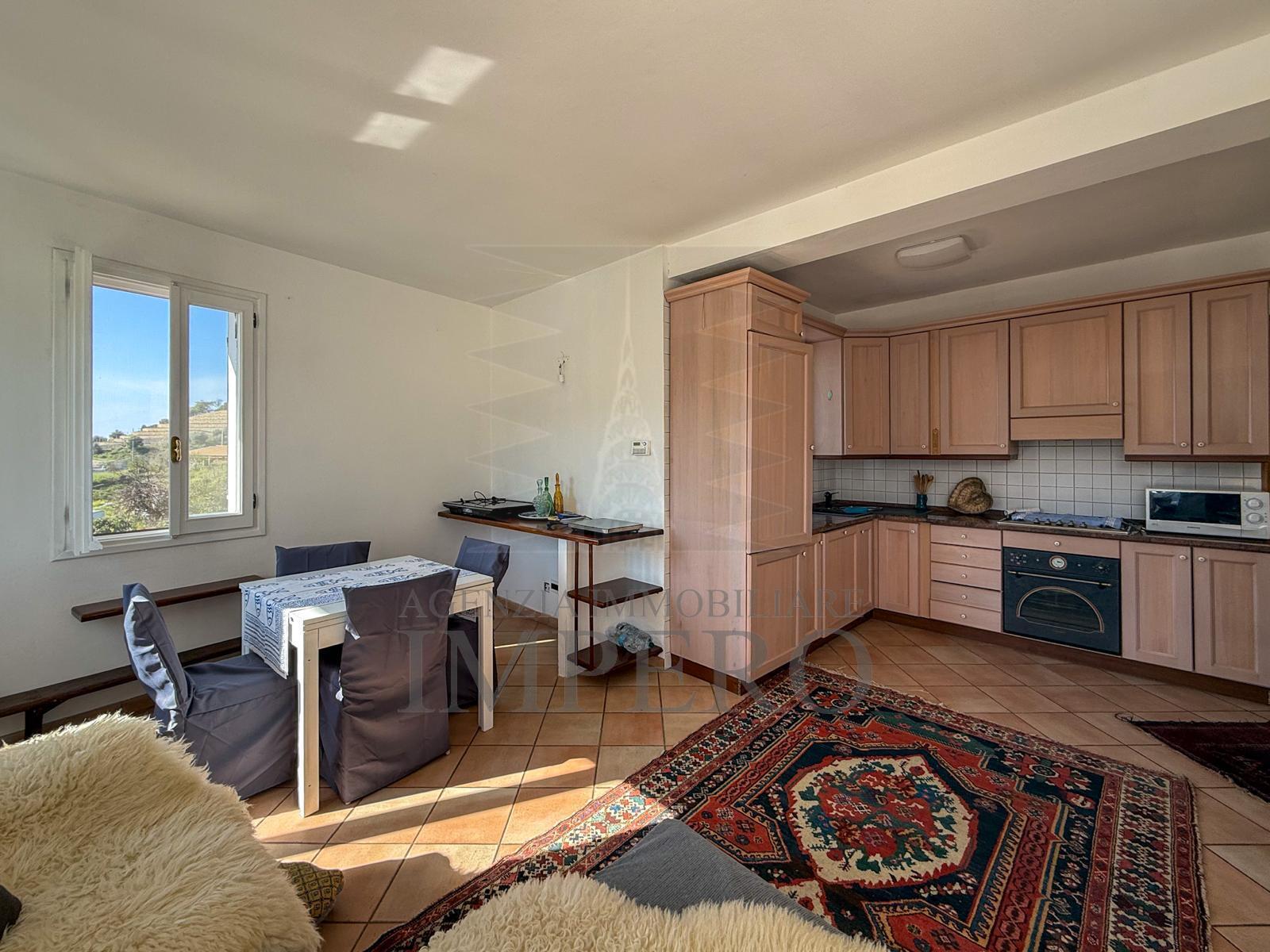 Villa con giardino in via alba 45, Bordighera