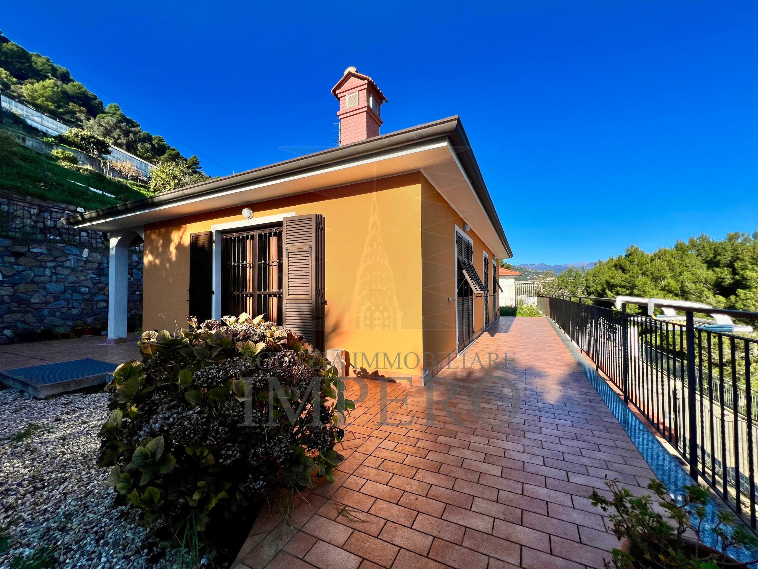 Villa con giardino in corso della repubblica, Camporosso