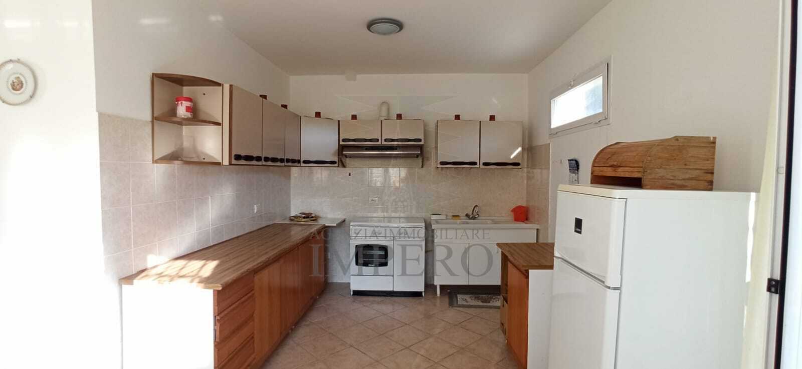 Villa con giardino in frazione carletti 1, Ventimiglia