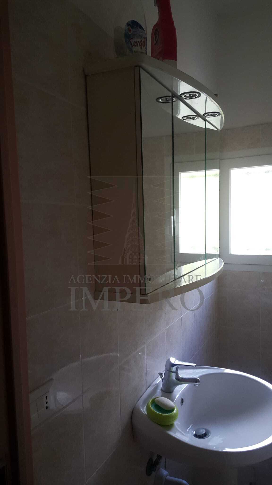 Villa con giardino in frazione carletti snc, Ventimiglia