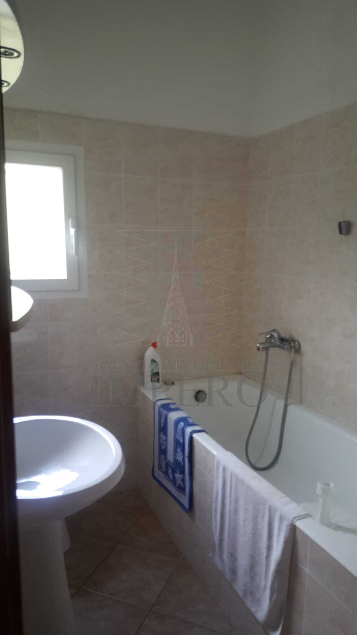 Villa con giardino in frazione carletti snc, Ventimiglia