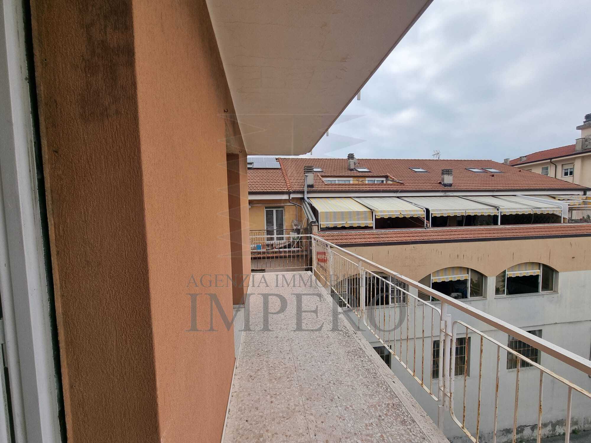 Appartamento con terrazzo in via braie 39, Camporosso