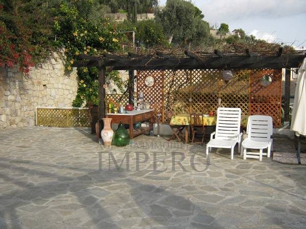 Casa indipendente con giardino in via ciabauda, Ventimiglia