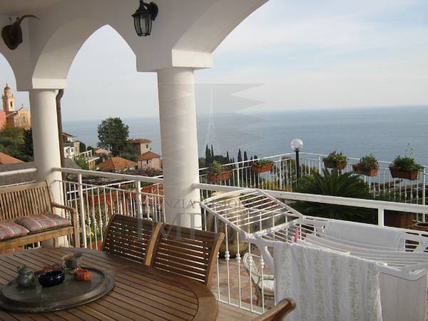Casa indipendente con giardino in via ciabauda, Ventimiglia