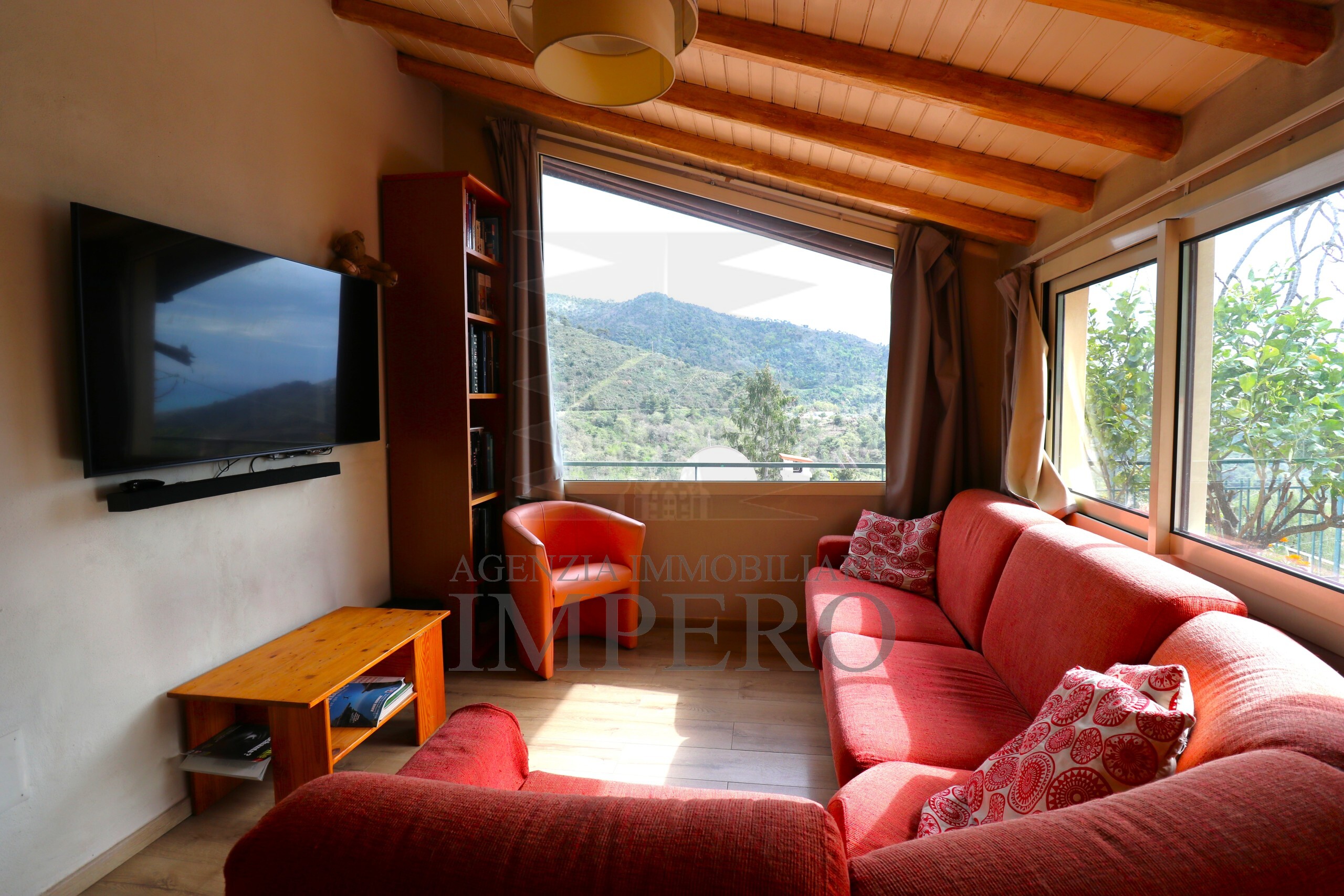 Casa indipendente con giardino in negi fumei, Perinaldo
