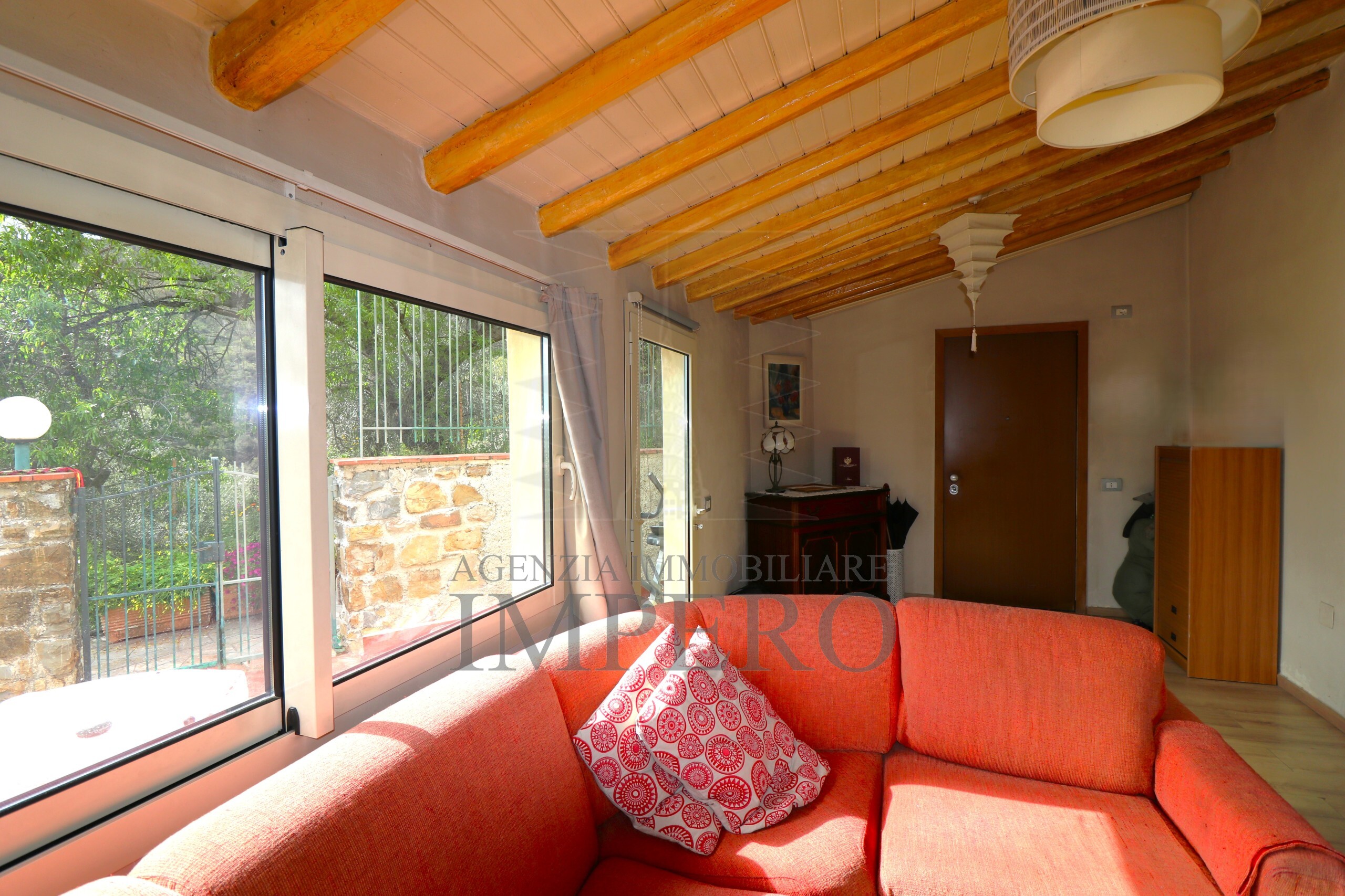 Casa indipendente con giardino in negi fumei, Perinaldo