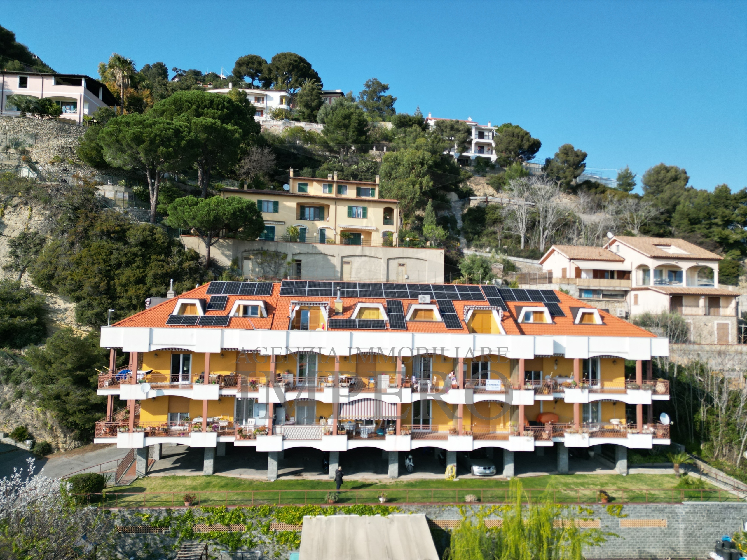 Bilocale con terrazzo in via collasgarba 17, Ventimiglia
