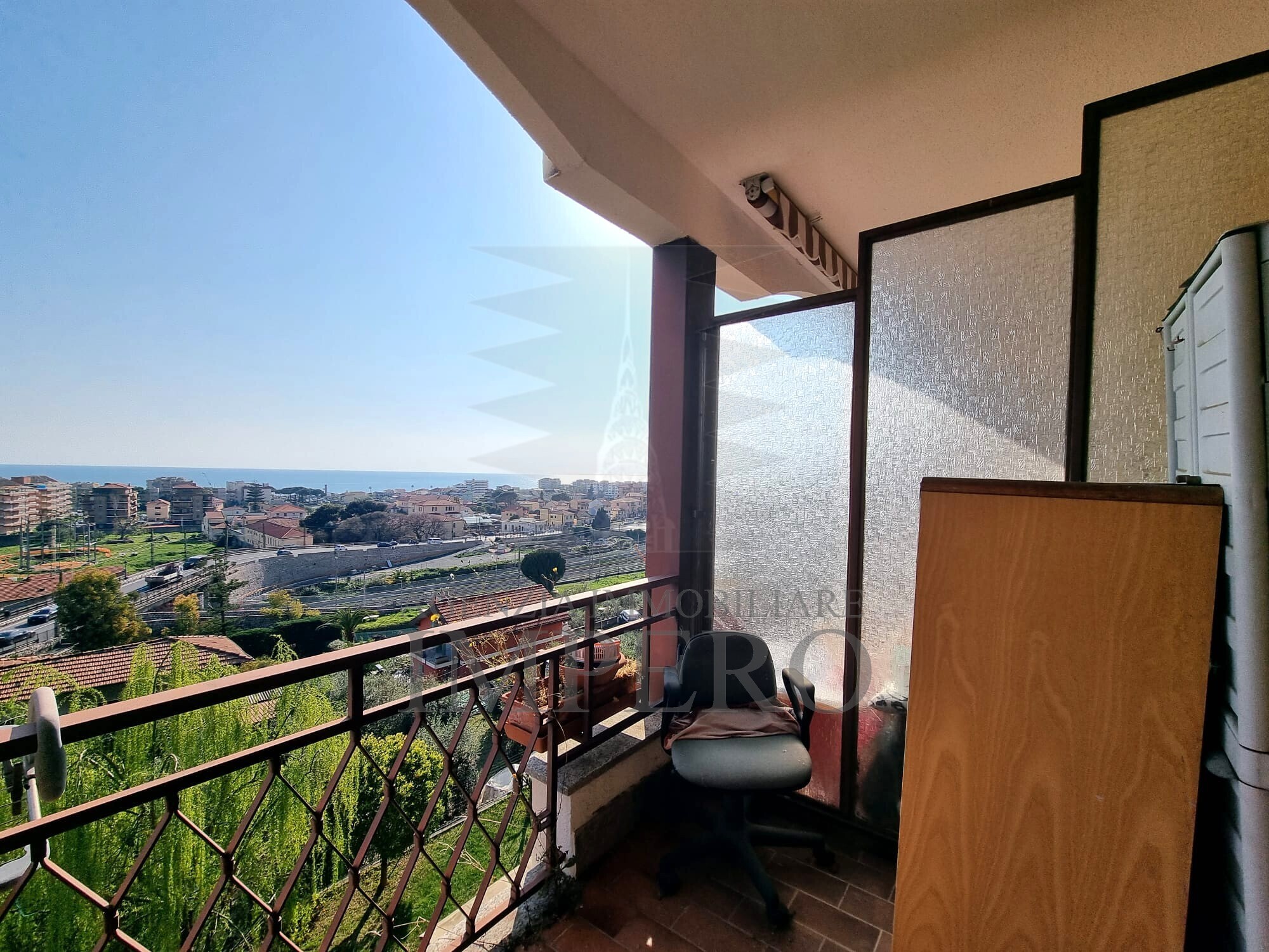 Bilocale con terrazzo in via collasgarba 17, Ventimiglia