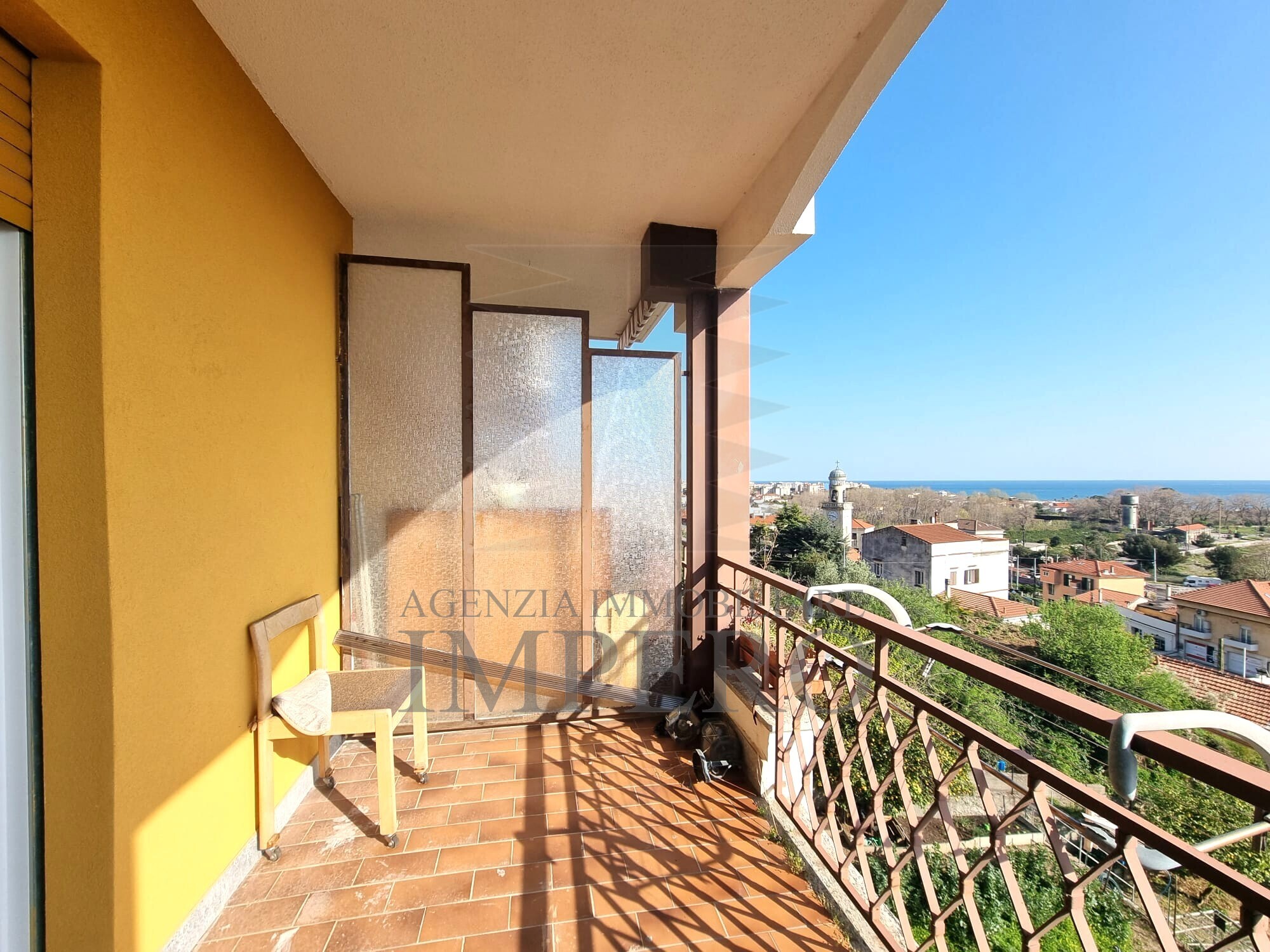 Bilocale con terrazzo in via collasgarba 17, Ventimiglia