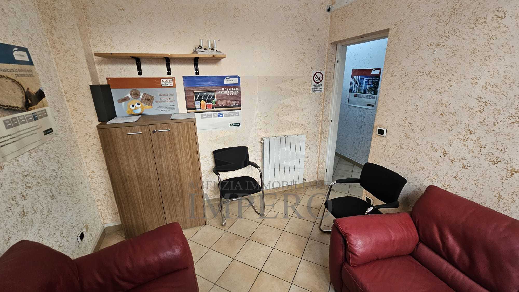 Locale commerciale in vendita in via vittorio veneto 1, Ventimiglia
