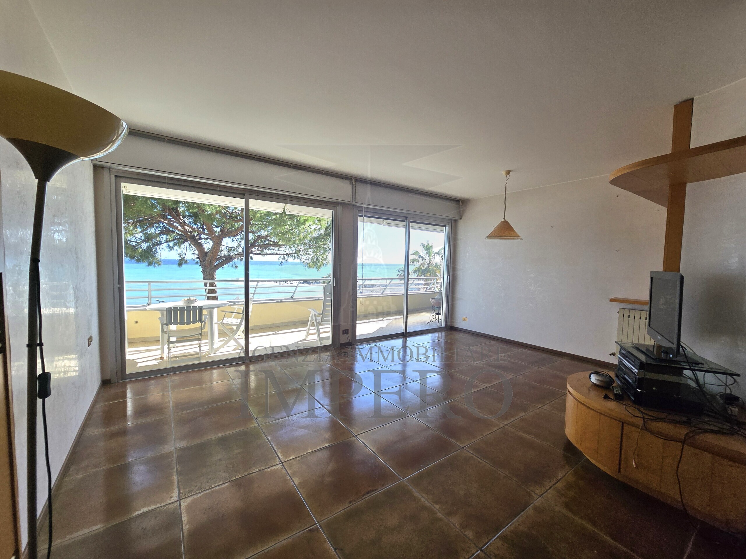 Appartamento vista mare in lungomare varaldo 67, Ventimiglia