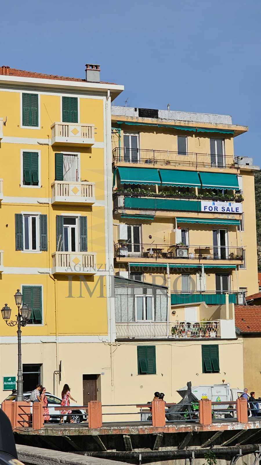 Trilocale ristrutturato in via aprosio 2, Ventimiglia