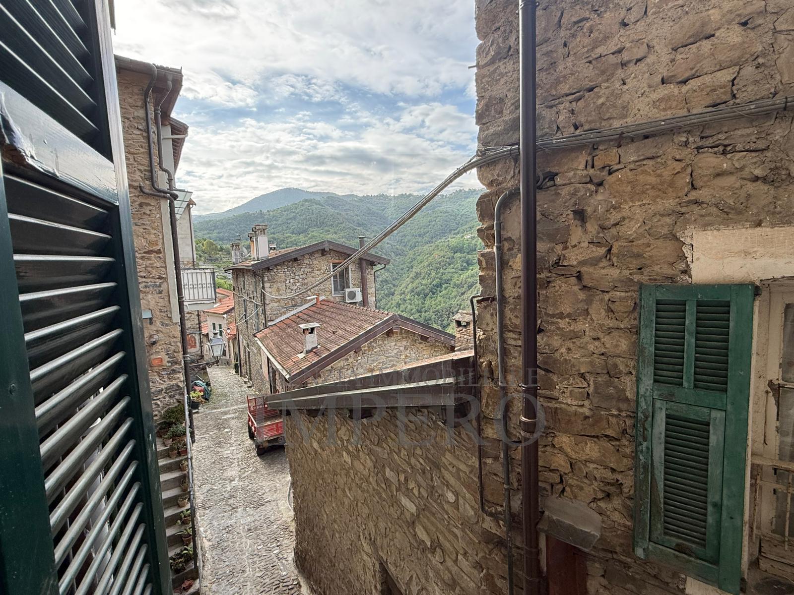 Bilocale in vendita in via roma 7, Apricale