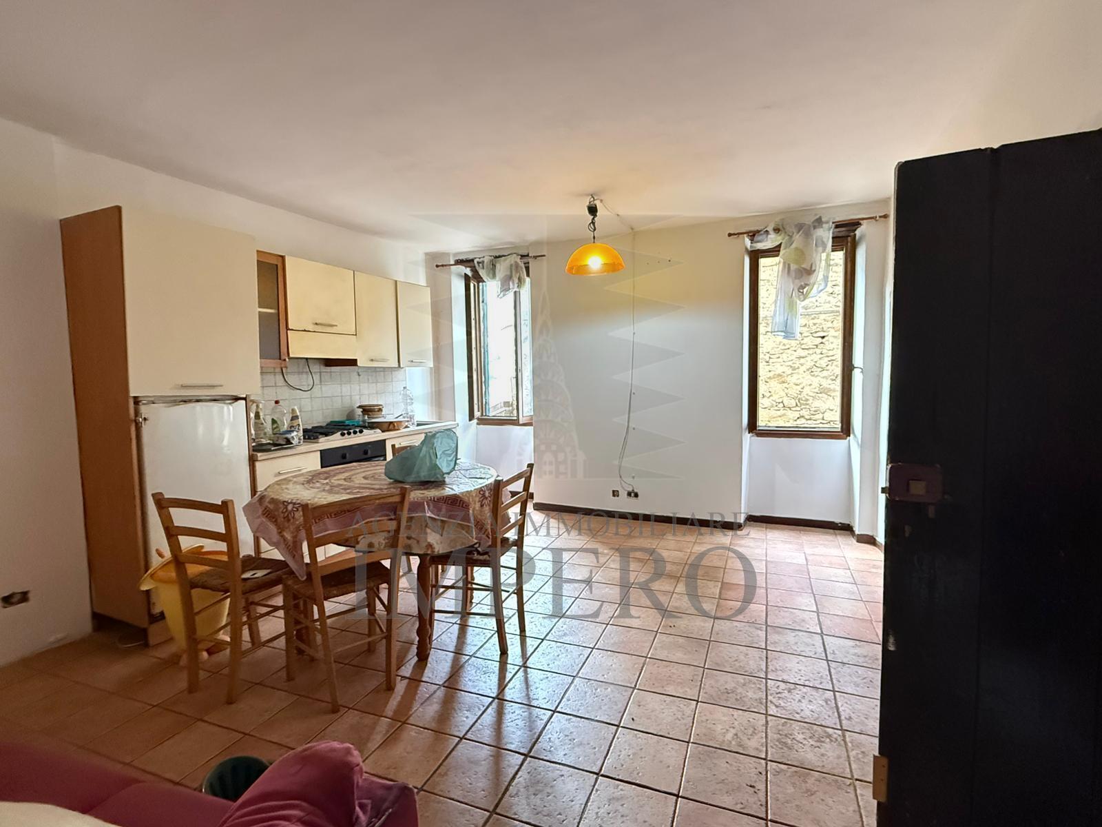 Bilocale in vendita in via roma 7, Apricale