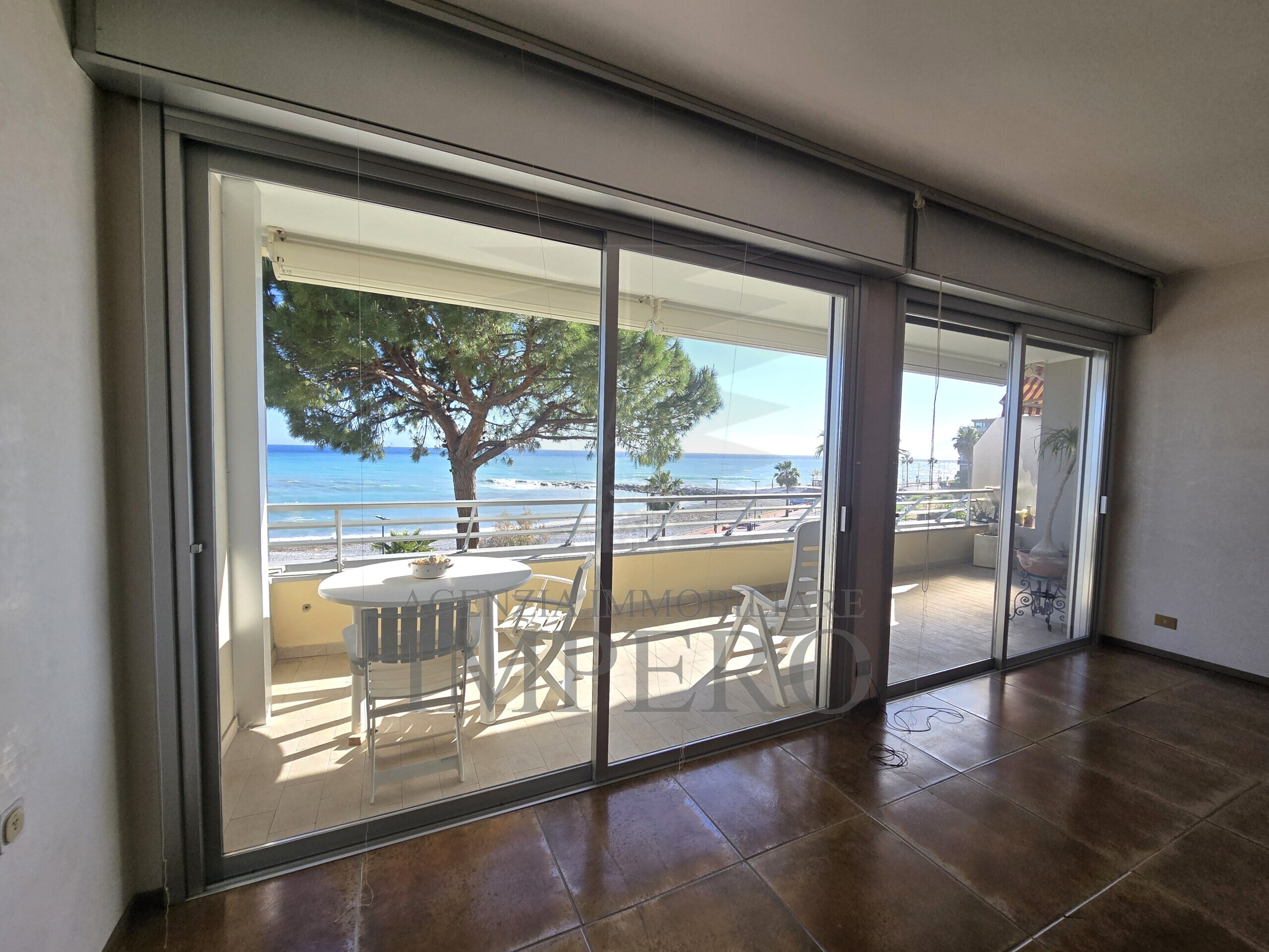 Appartamento vista mare in lungomare varaldo 67, Ventimiglia