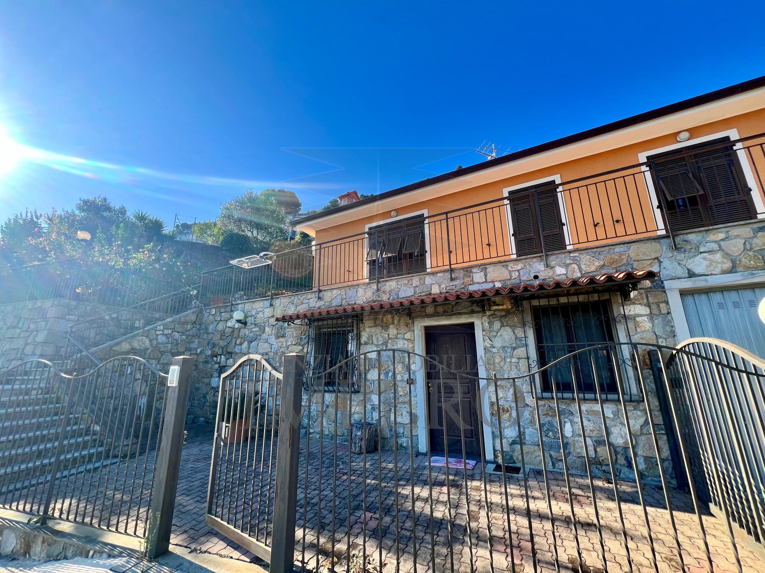 Villa con giardino in corso della repubblica, Camporosso