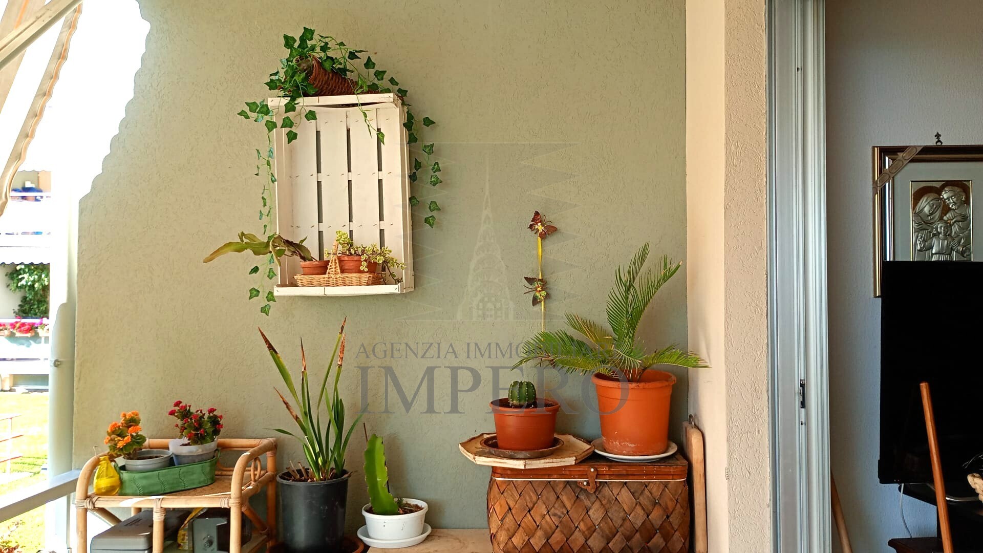 Quadrilocale con terrazzo in lungomare varaldo 51, Ventimiglia