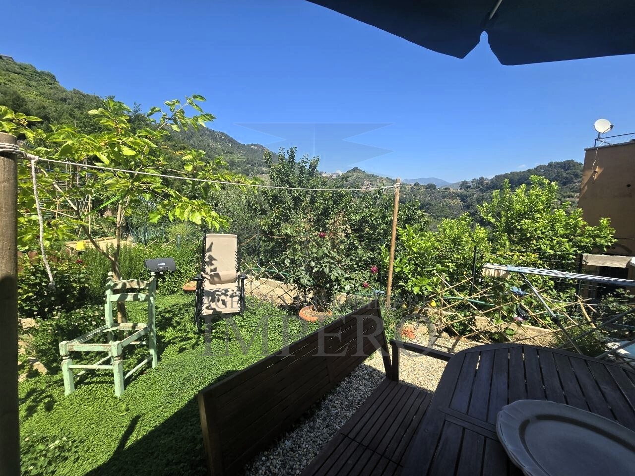 Casa indipendente con giardino in via felice cascione 19, Ventimiglia