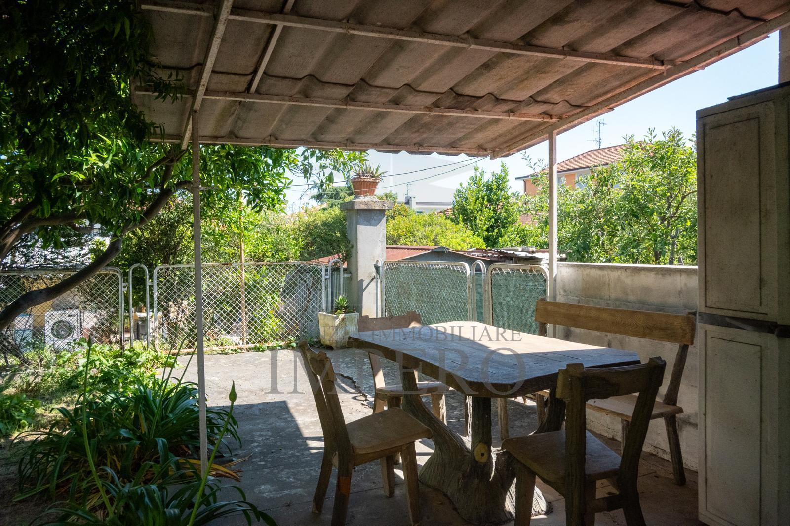 Quadrilocale con giardino in via san eugenio 7, Diano Castello