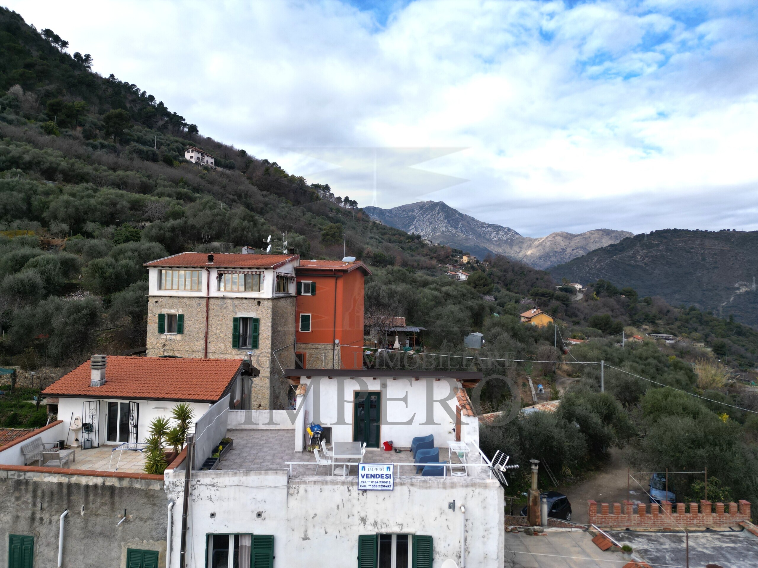 Casa indipendente con terrazzo in via ciappin 87a, Ventimiglia