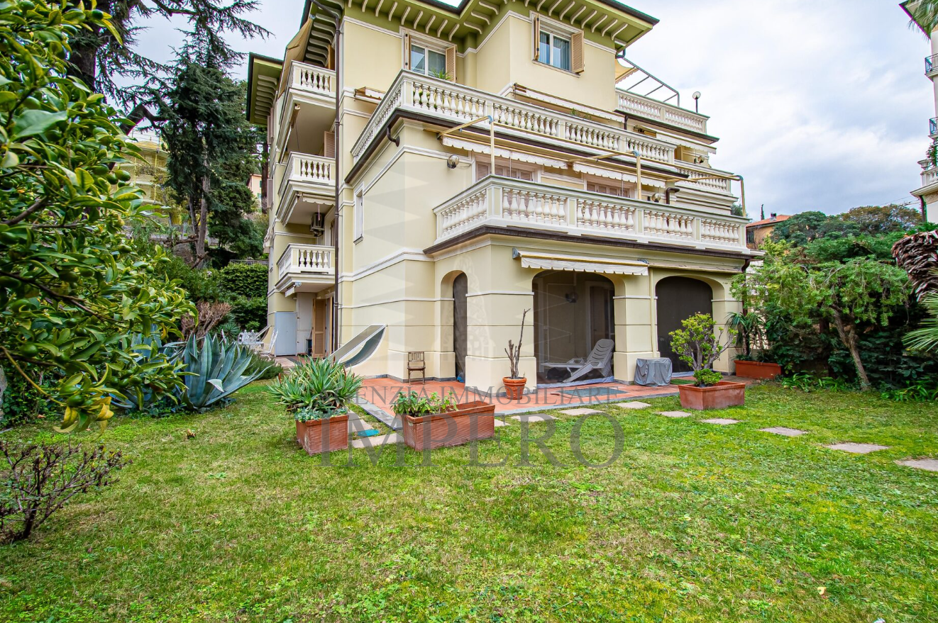 Appartamento con giardino in via galileo galilei 3, Bordighera