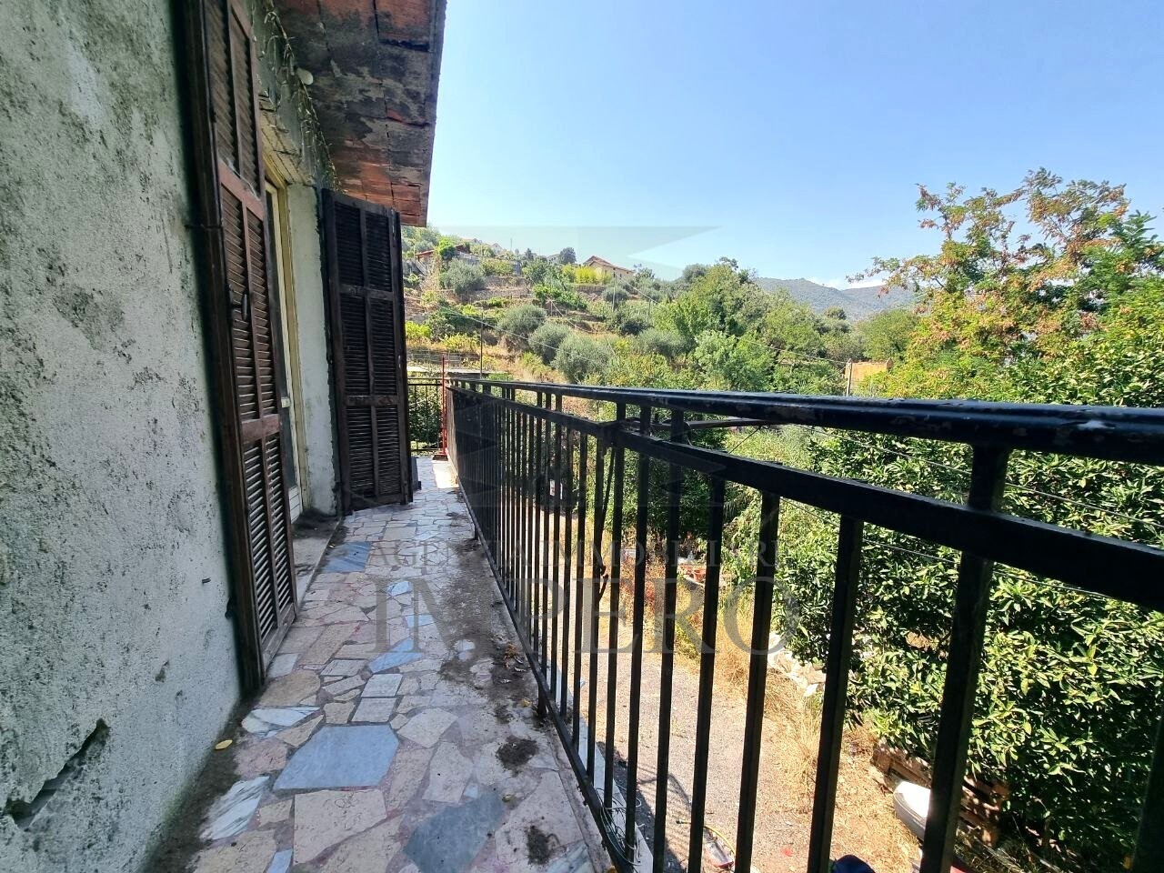 Casa indipendente con terrazzi in via gallardi 219, Ventimiglia