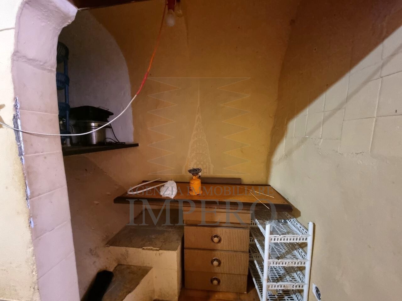 Casa indipendente da ristrutturare in via aprosio 7 bis, Vallecrosia