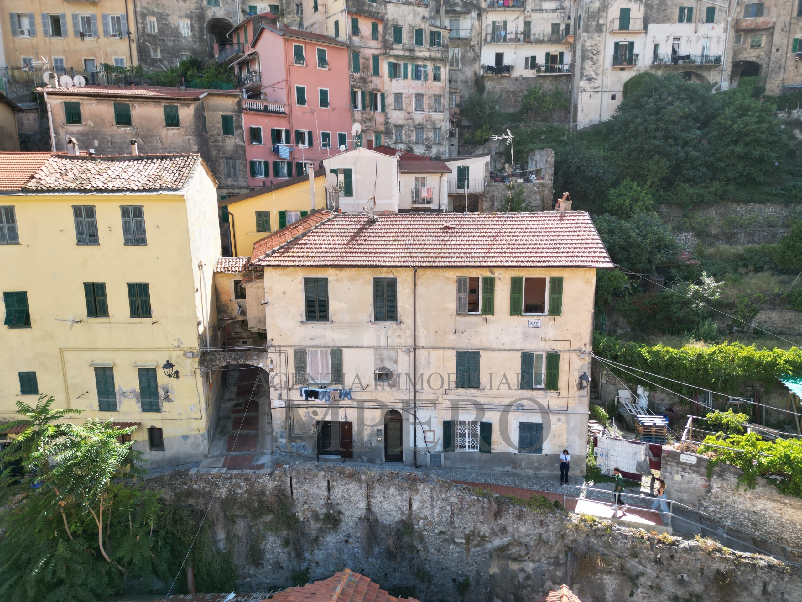 Trilocale con terrazzo in salita lago 2, Ventimiglia