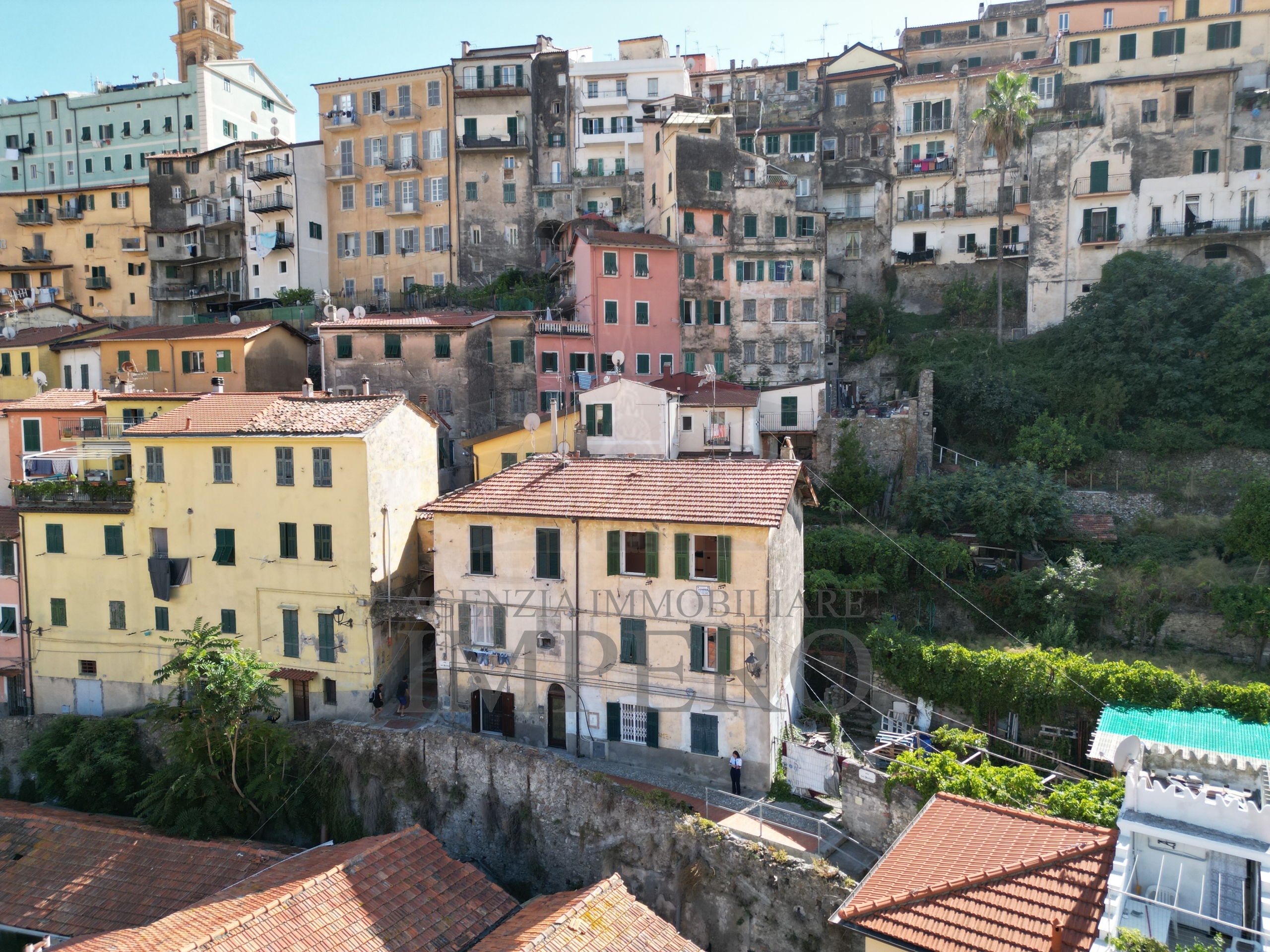 Trilocale con terrazzo in salita lago 2, Ventimiglia