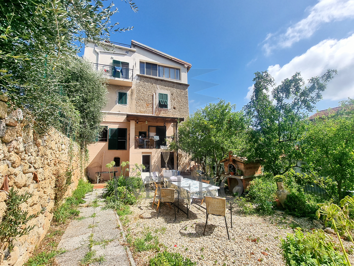 Casa indipendente con giardino in via ciappin snc, Ventimiglia