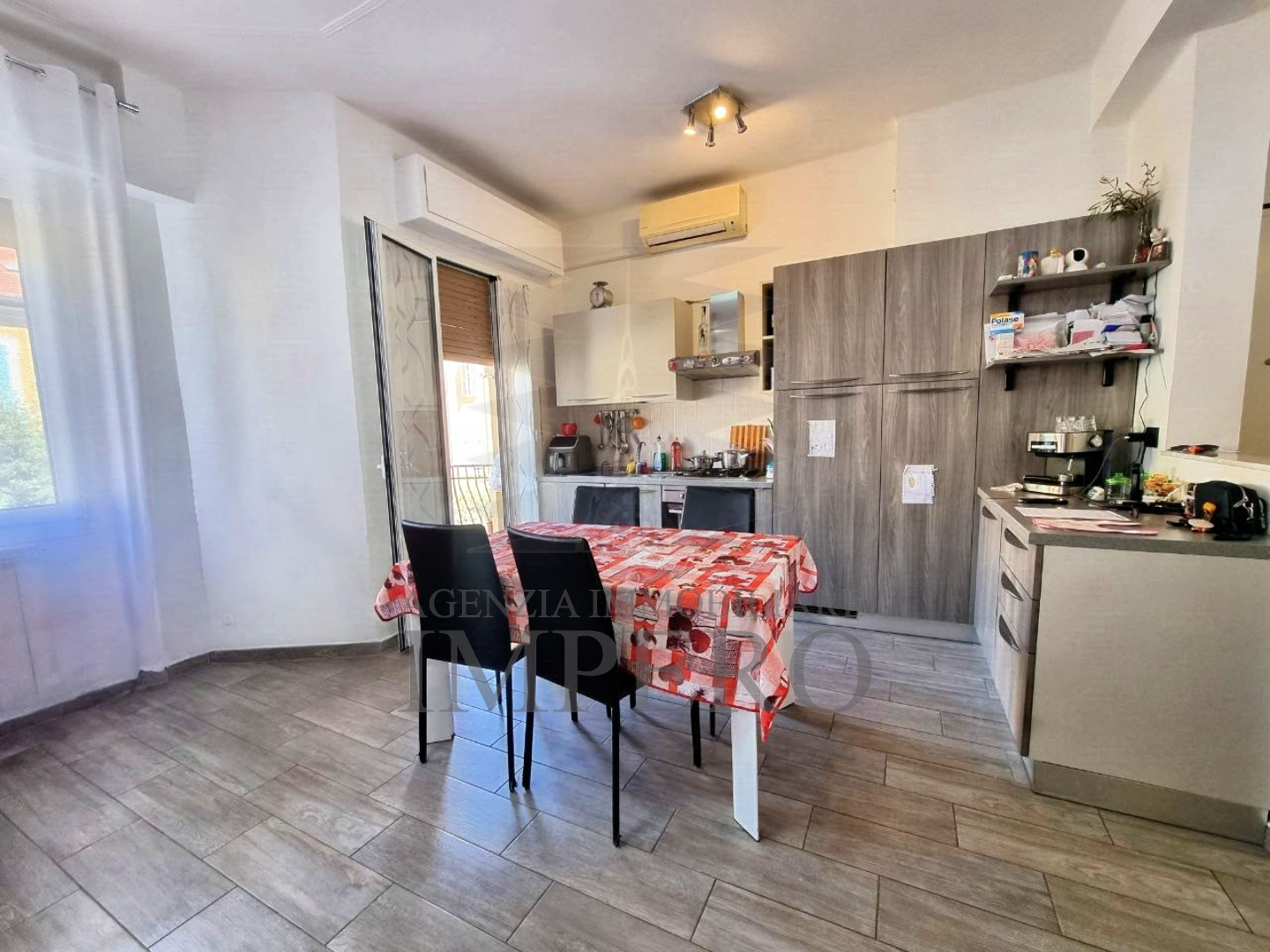Trilocale con terrazzi in via roma 42, Ventimiglia