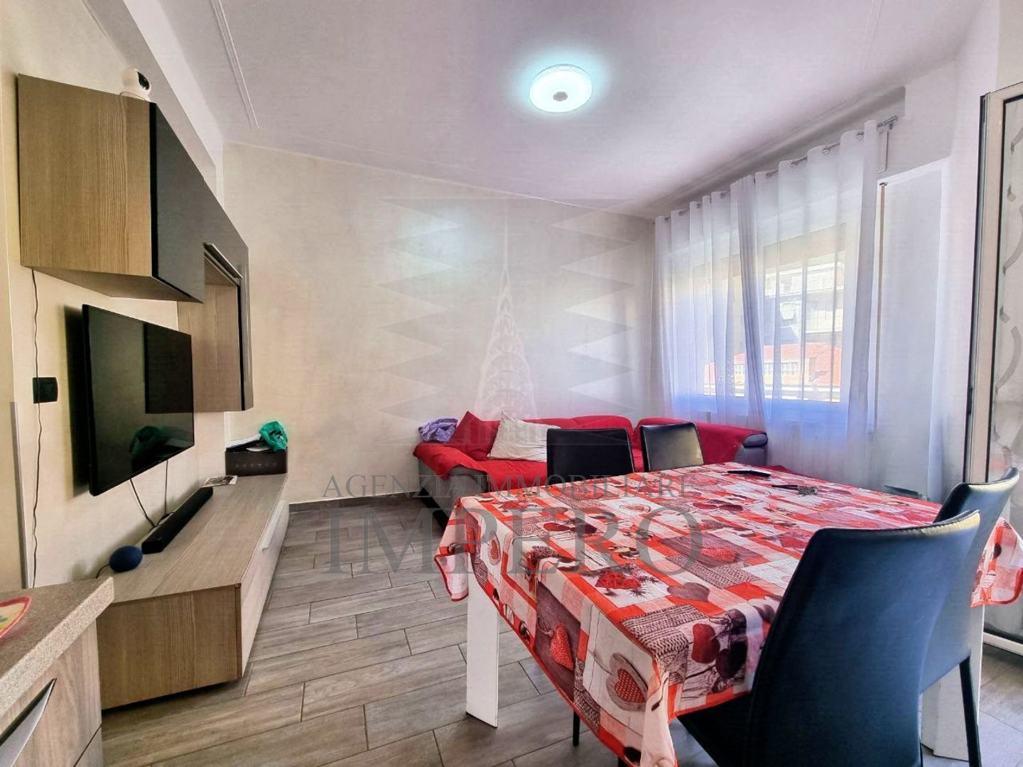 Trilocale con terrazzi in via roma 42, Ventimiglia