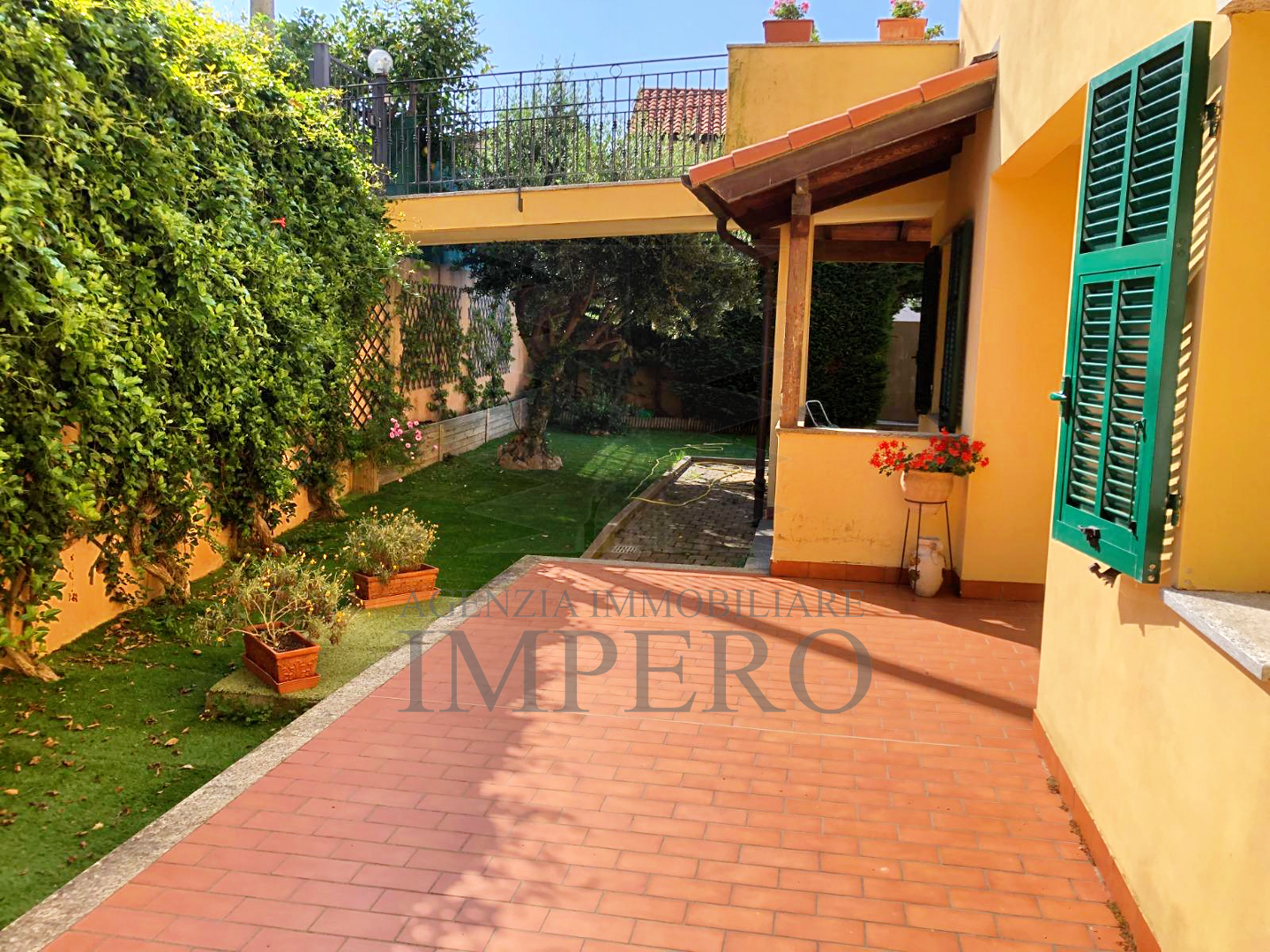 Casa indipendente con giardino in via appio 17, Ventimiglia