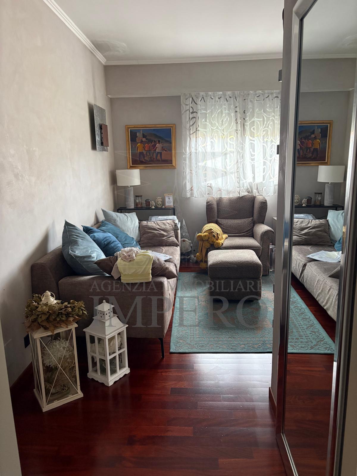 Trilocale con terrazzo in pastor 118a, Bordighera