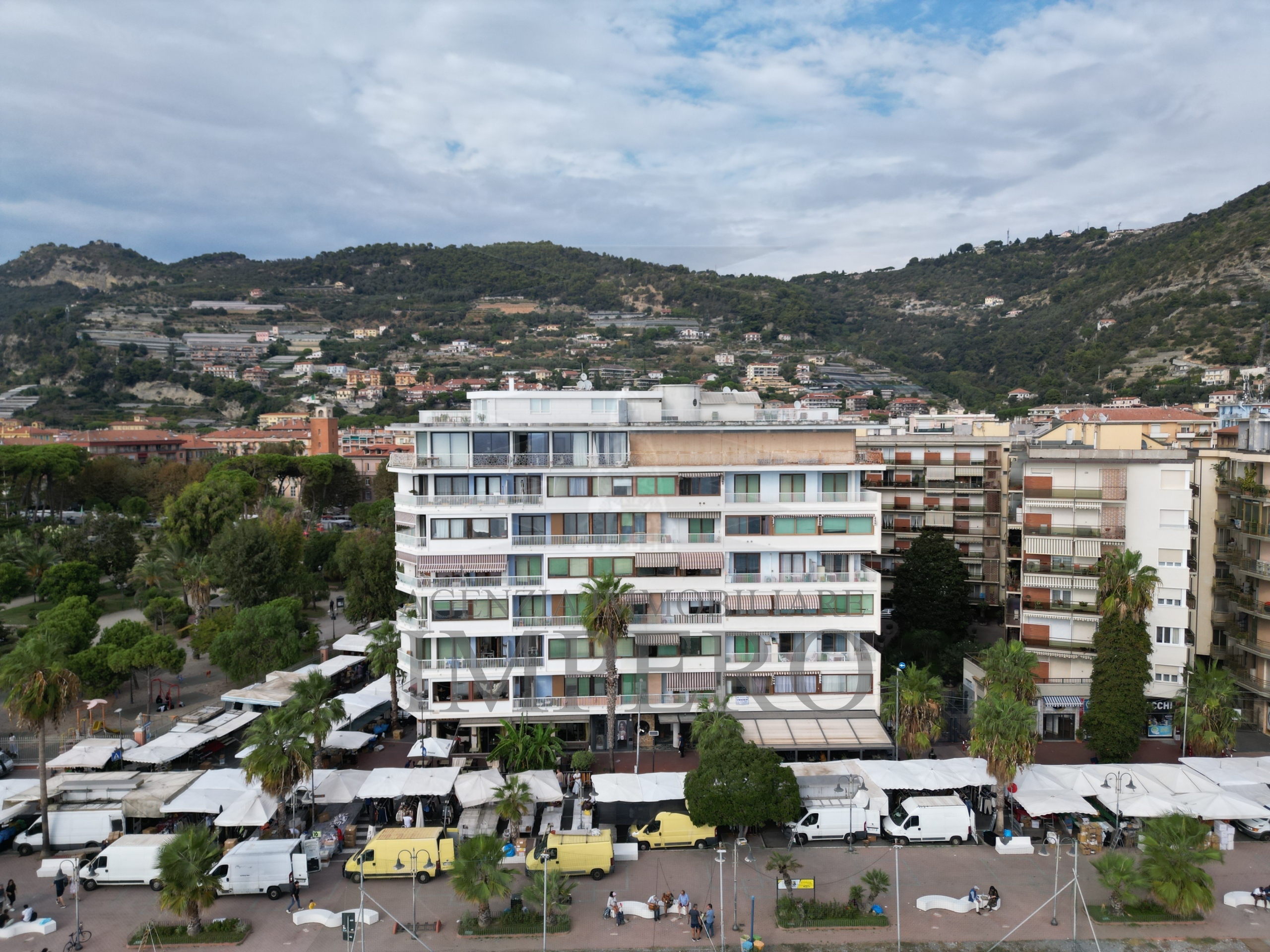 Monolocale da ristrutturare in passeggiata g. oberdan 1, Ventimiglia