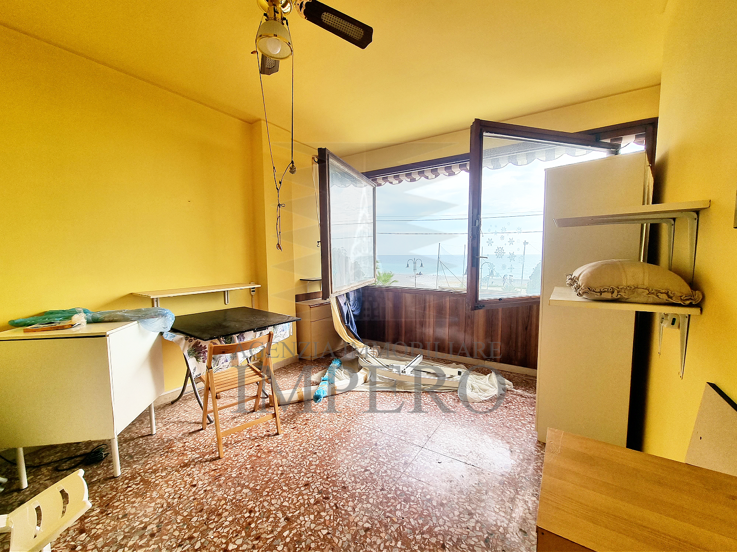 Monolocale da ristrutturare in passeggiata g. oberdan 1, Ventimiglia