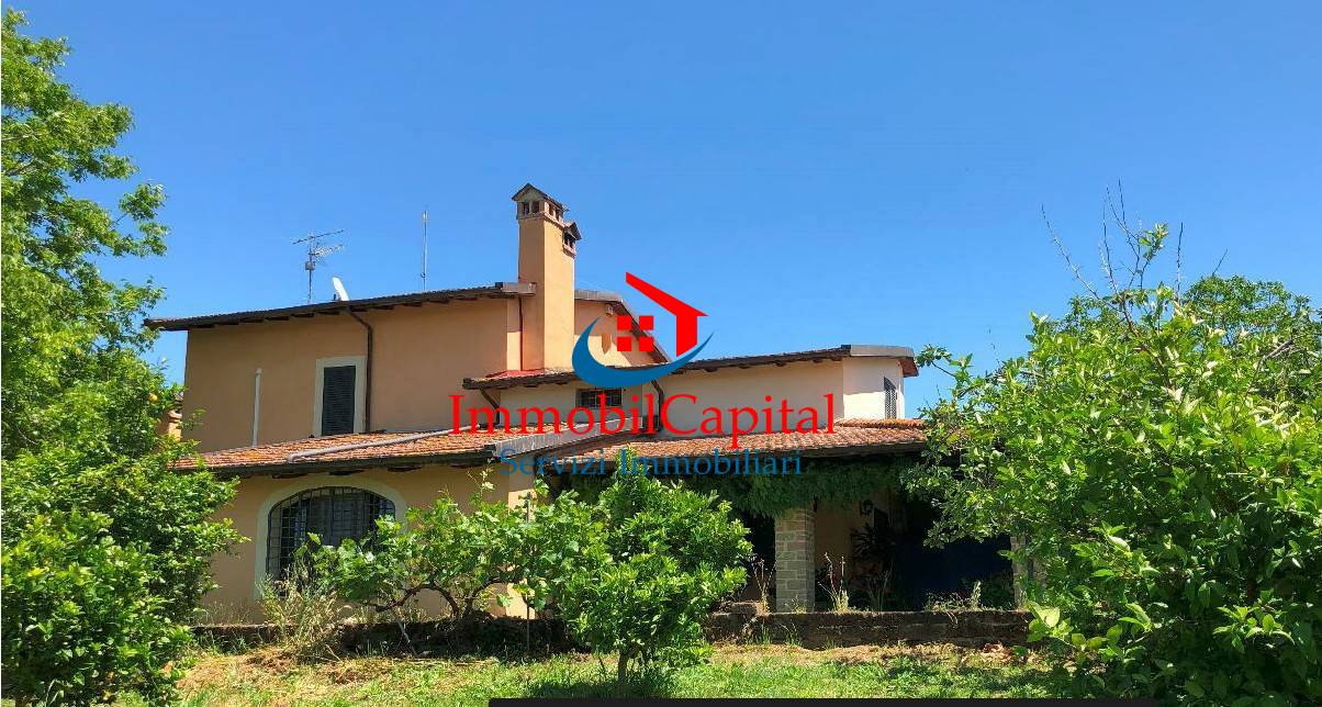 Villa in vendita a Montopoli di Sabina