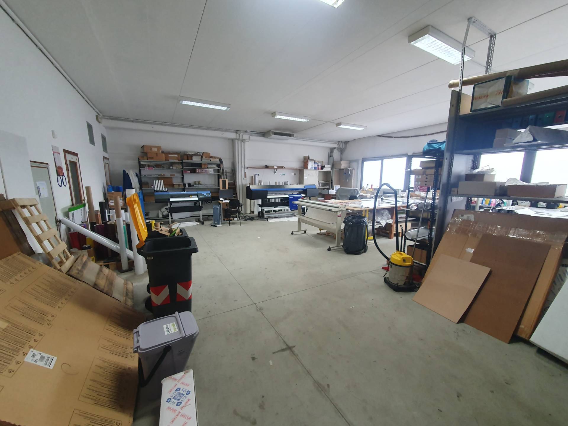 Locale commerciale in vendita a Sant'Agata sul Santerno