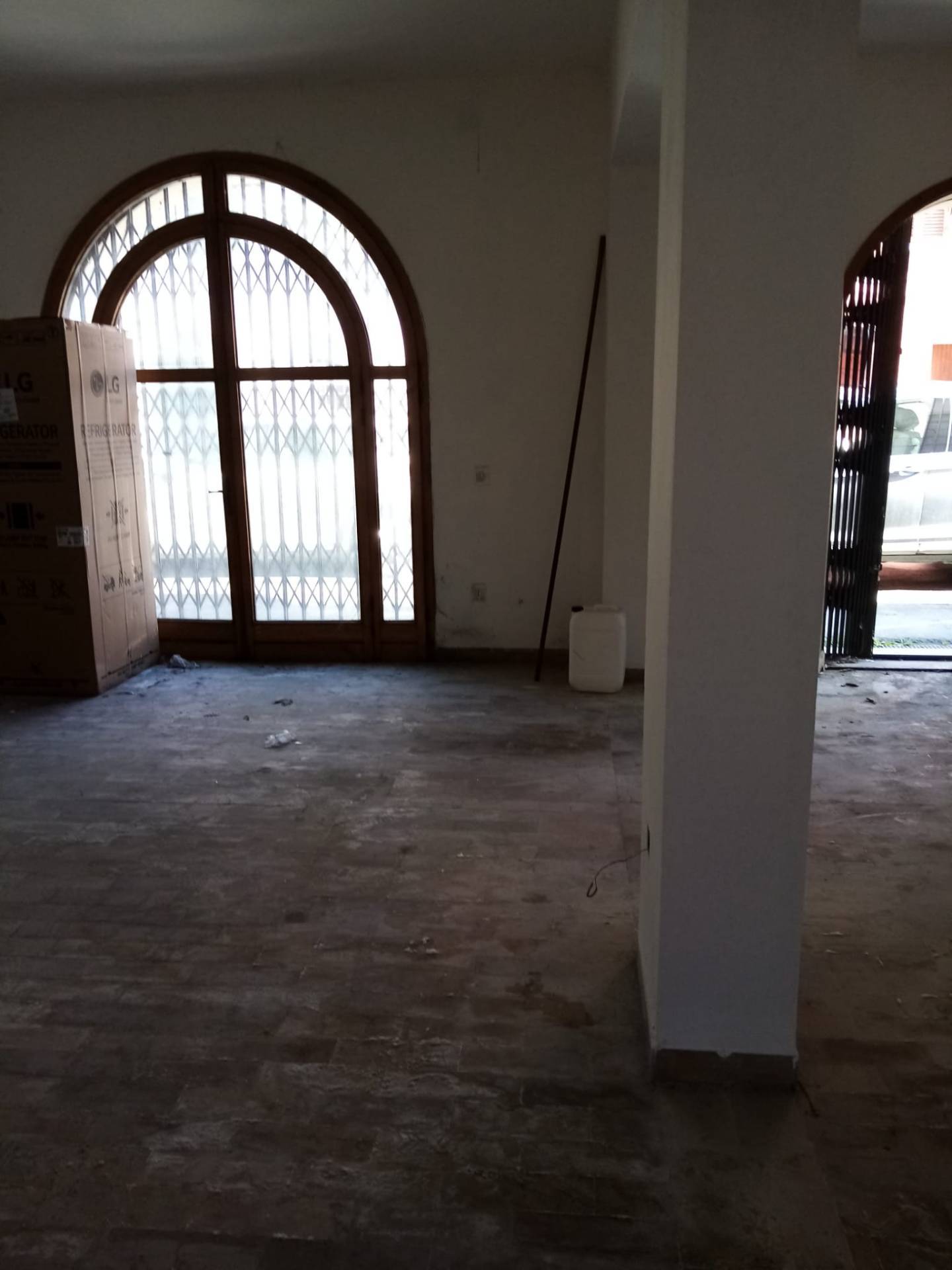 Locale commerciale in vendita a Lugo, centro