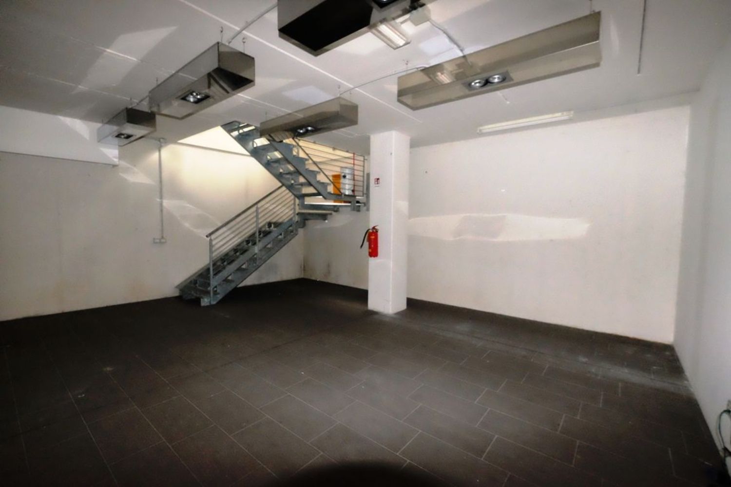 Negozio in vendita a Pordenone, Semicentro