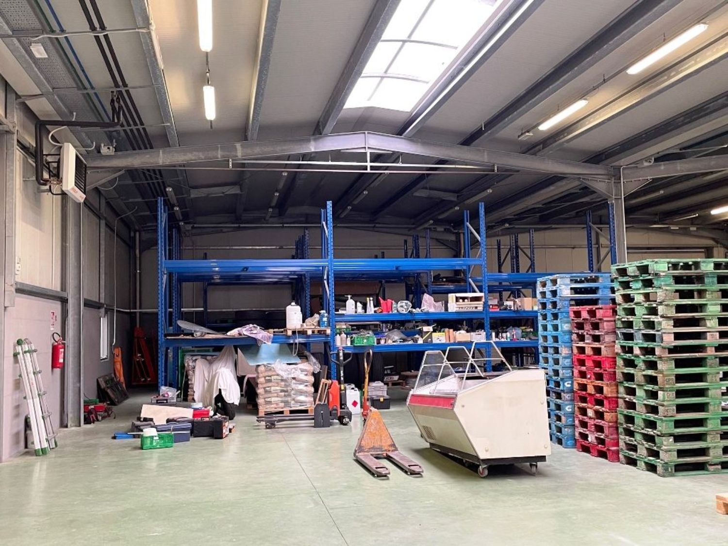 Capannone artigianale in vendita a Vivaro