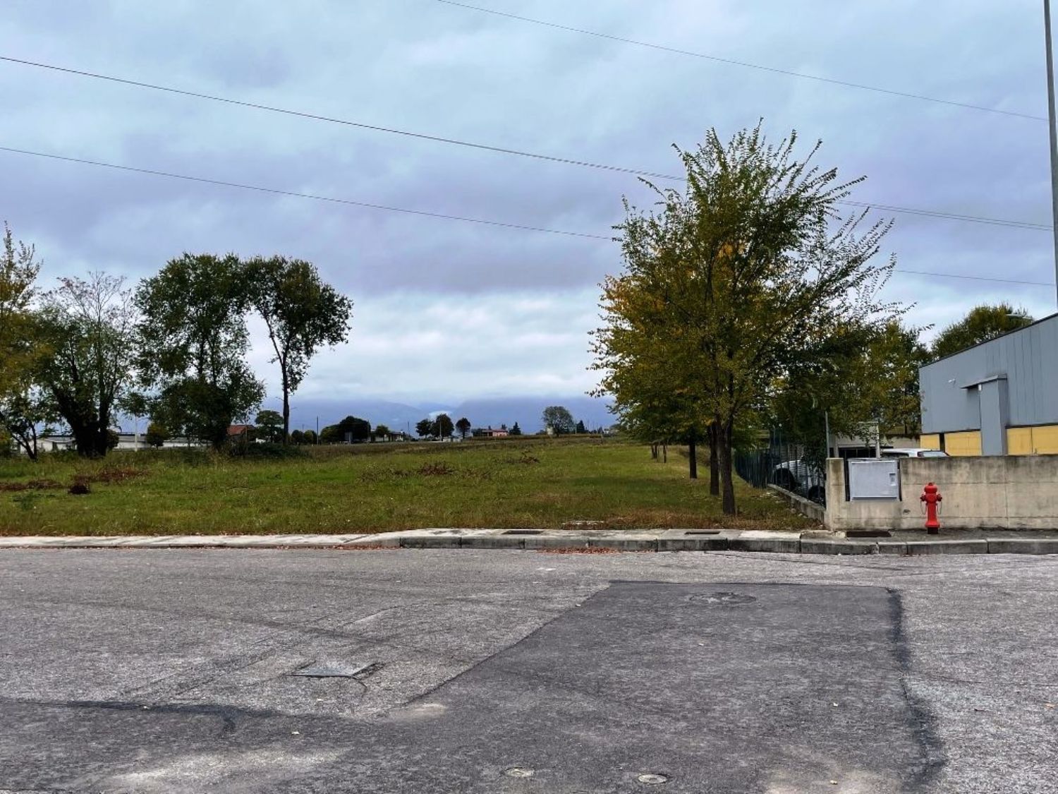 Capannone artigianale in vendita a Vivaro