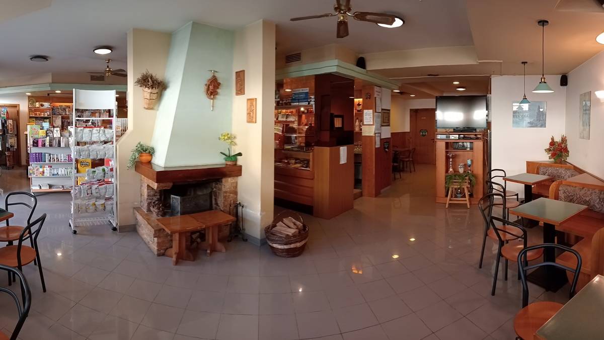 locale commerciale ed attivit in vendita a Arba