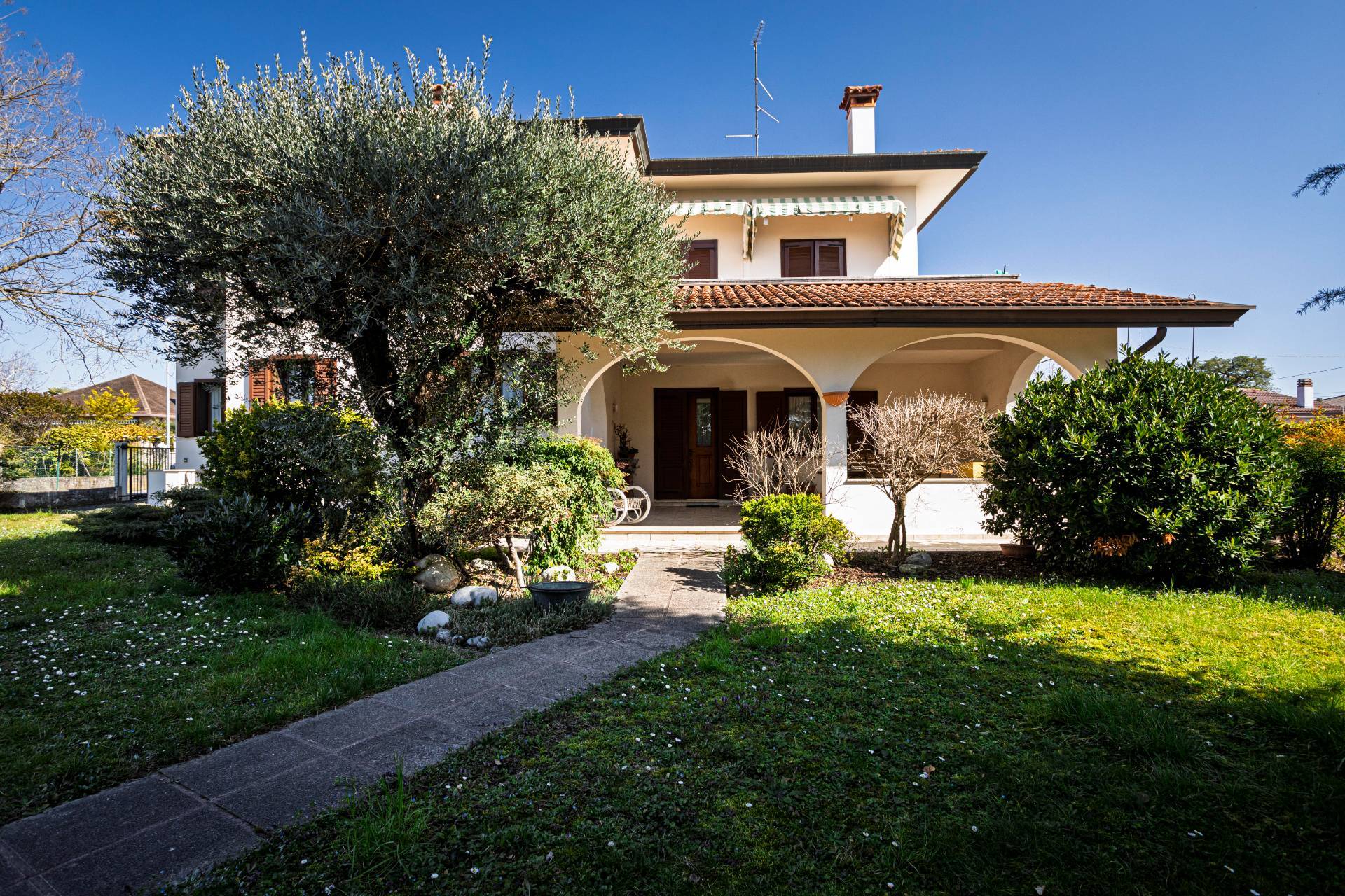 Villa in vendita a Cordenons, Romans