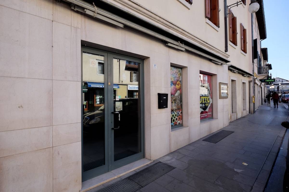 Negozio in vendita a Maniago
