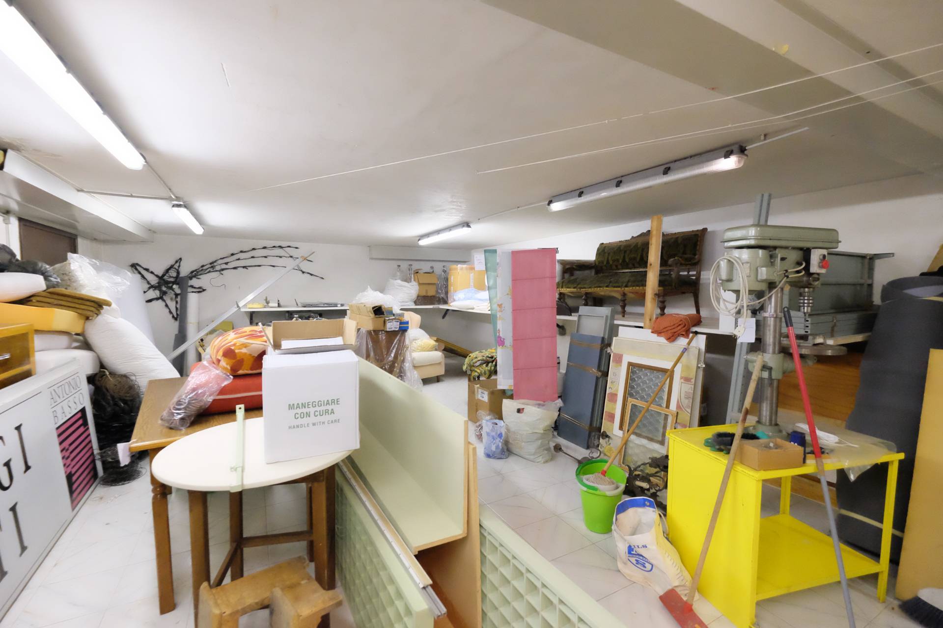 Negozio in vendita a Pordenone, Centro