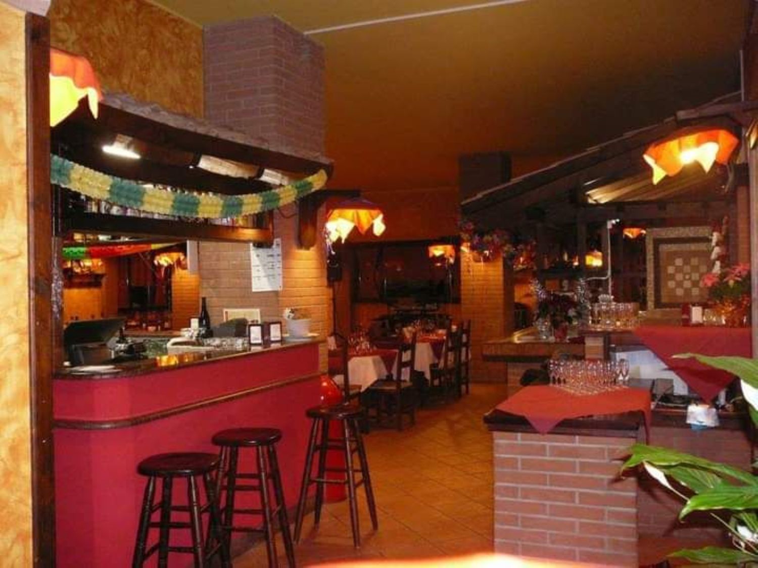 Locale commerciale in vendita a Montereale Valcellina, San Leonardo Valcellina