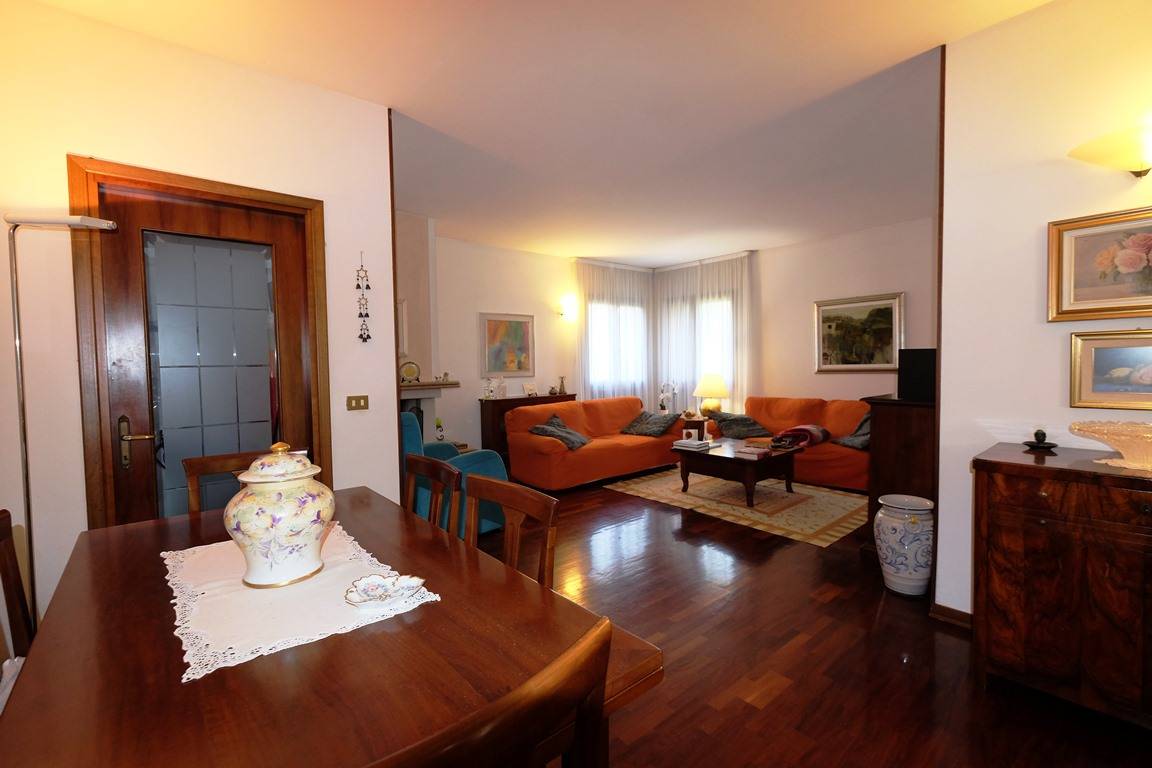 Villa in vendita a Cordenons