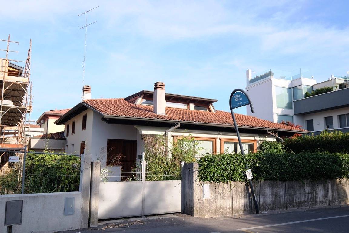 Villa in vendita a Pordenone, Semicentro