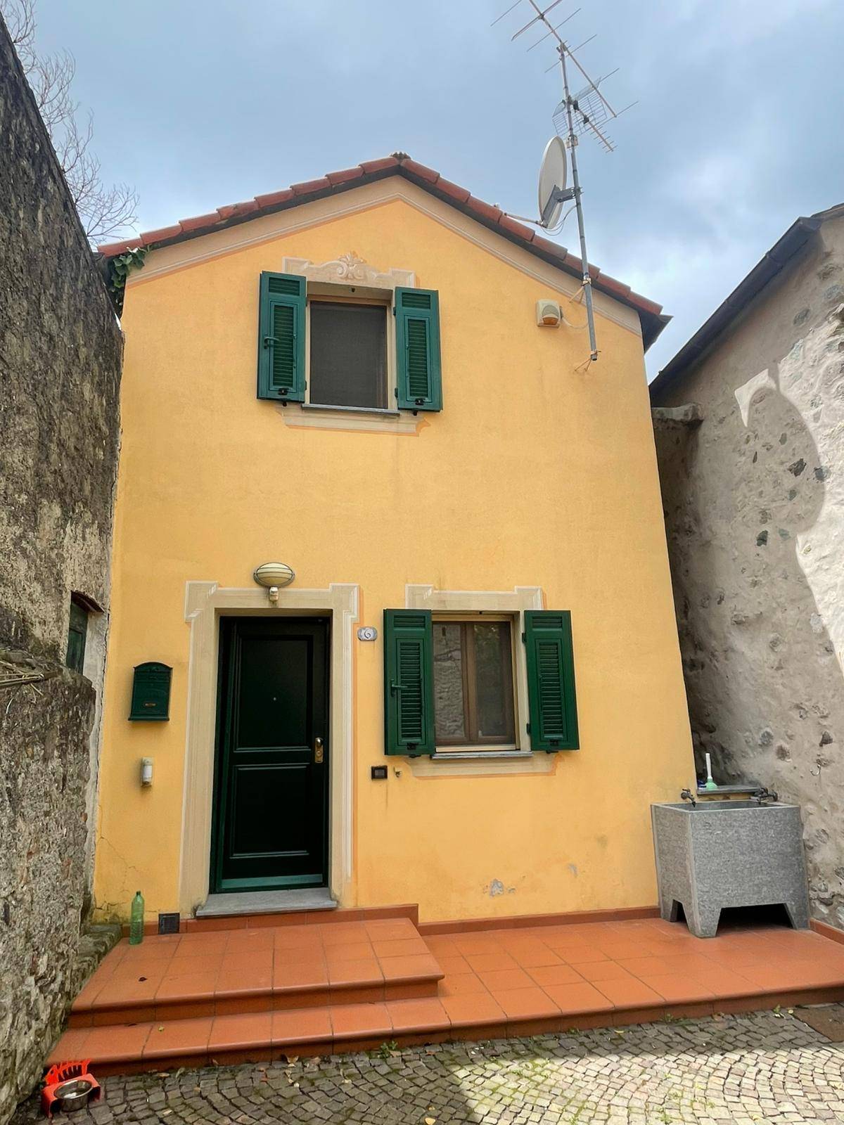 casa semindipendente in vendita a Albisola Superiore